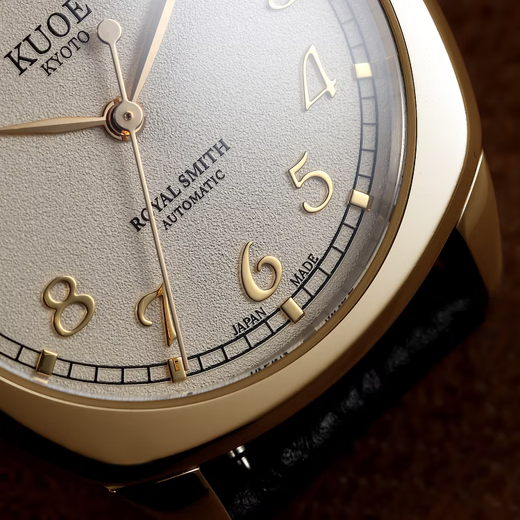 Kuoe ROYAL SMITH 90-008 Gold Case with Gold Indices