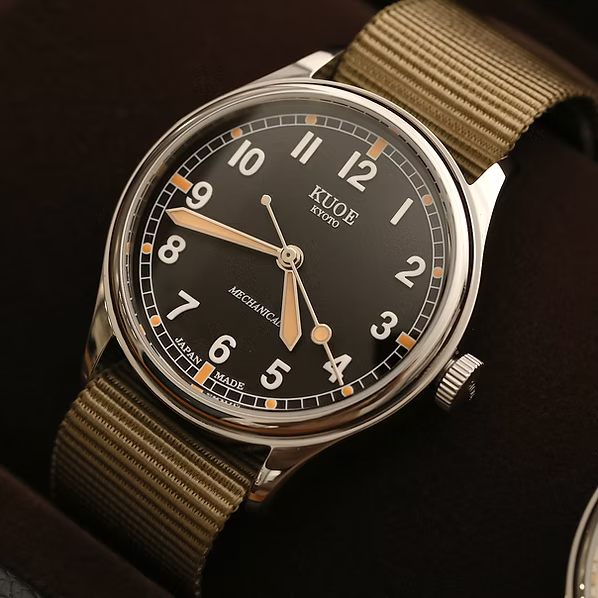 Kuoe Old Smith 90-002 Large - 38mm Automatic No-Date (Black Dial)