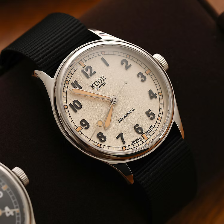 Kuoe OLD SMITH 90-002 Large - 38mm Automatic No-Date
