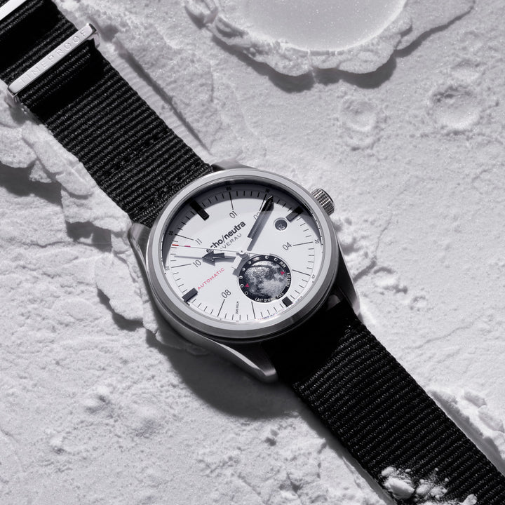 Echo/Neutra AVERAU 39 Moon phase "Big Moon" White