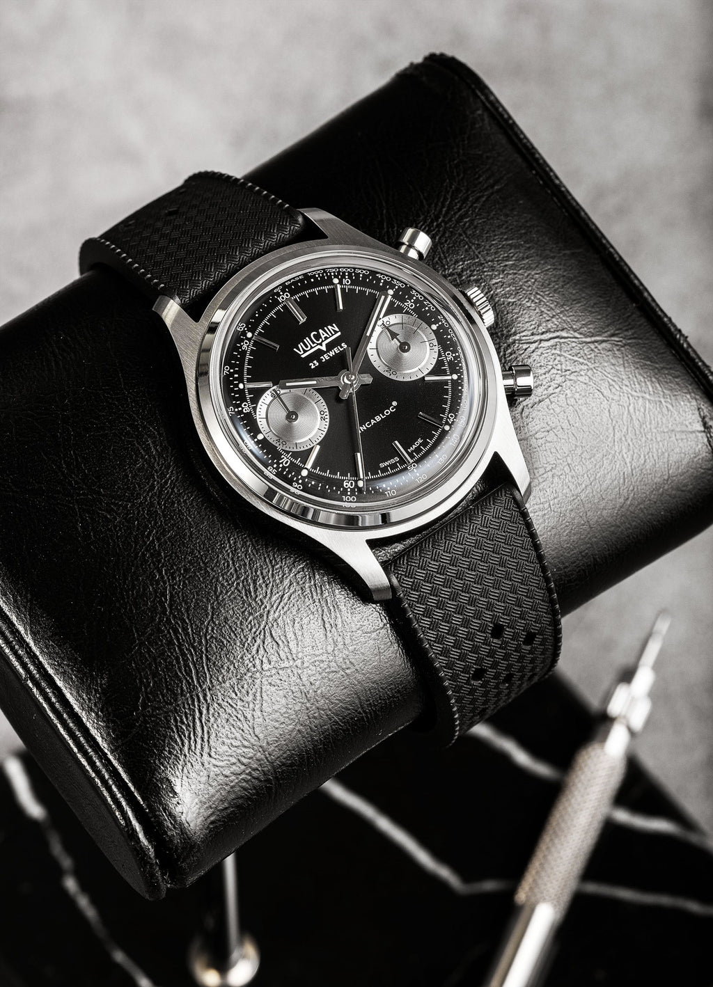 Vulcain Chronograph 70's - Black & Silver