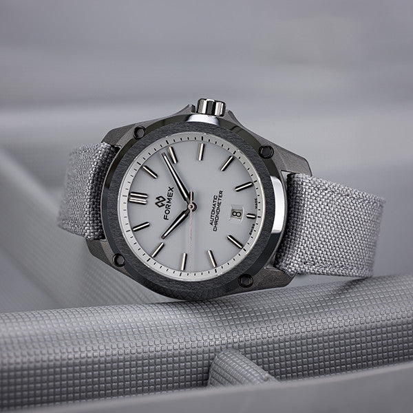 Formex ESSENCE Leggera FortyOne Automatic Chronometer Cool Grey 41mm