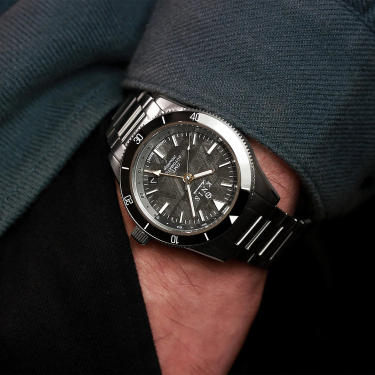 KNIS Meteorite GMT Automatic Divers Watch Black / Stainless Steel Bracelet (KN007-MT)