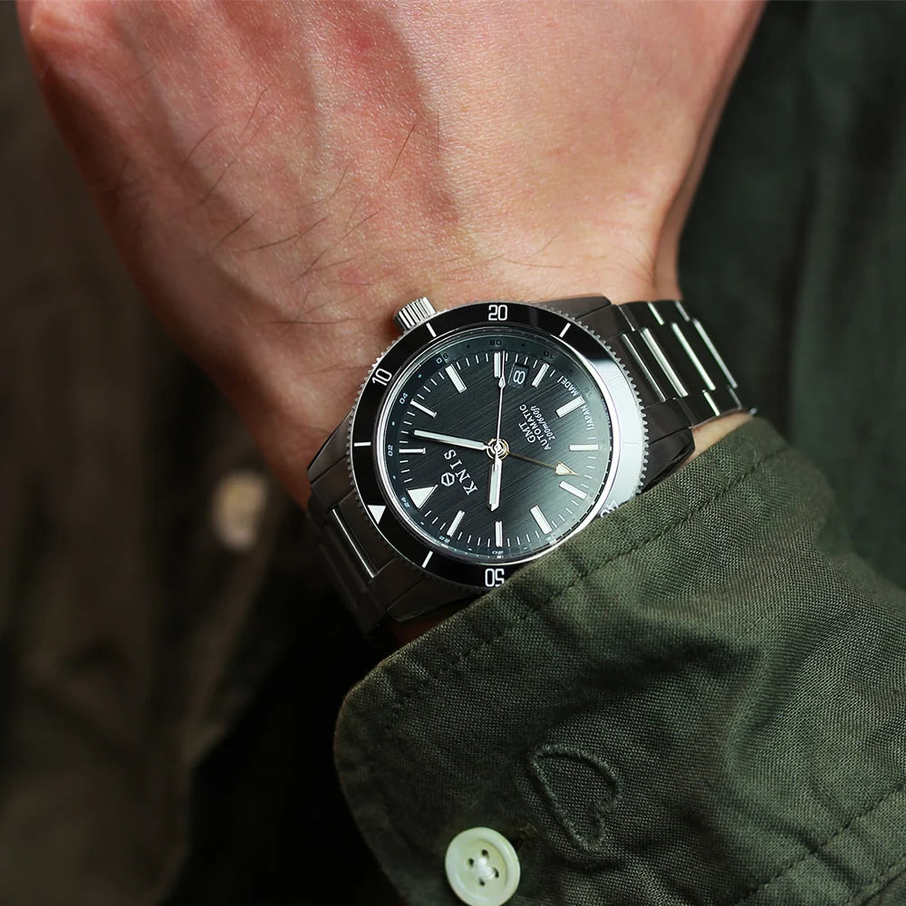 KNIS GMT Automatic Divers Watch Black / Stainless Steel Bracelet (KN007-BK)