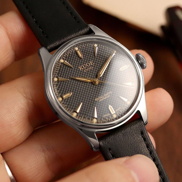 Kuoe Royal Smith  90-006 Large - 39mm Silver Case Black Dial