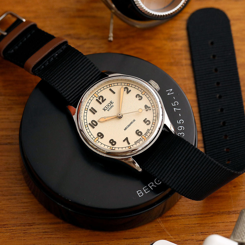 Kuoe Old Smith 90-002 Large - 38mm Automatic No-Date