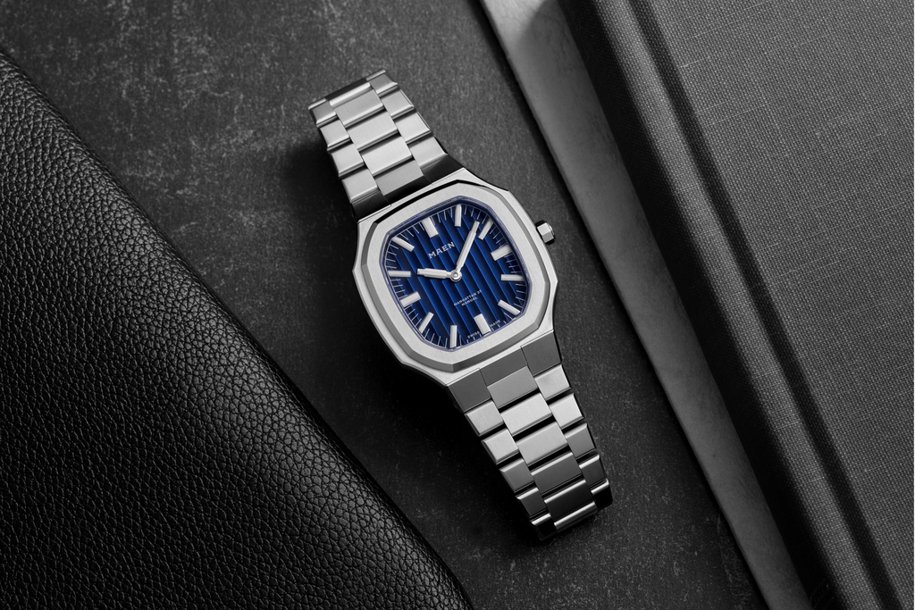 MAEN Manhattan 37 Ultra-Thin featuring a Côtes de Genève Fumé dial