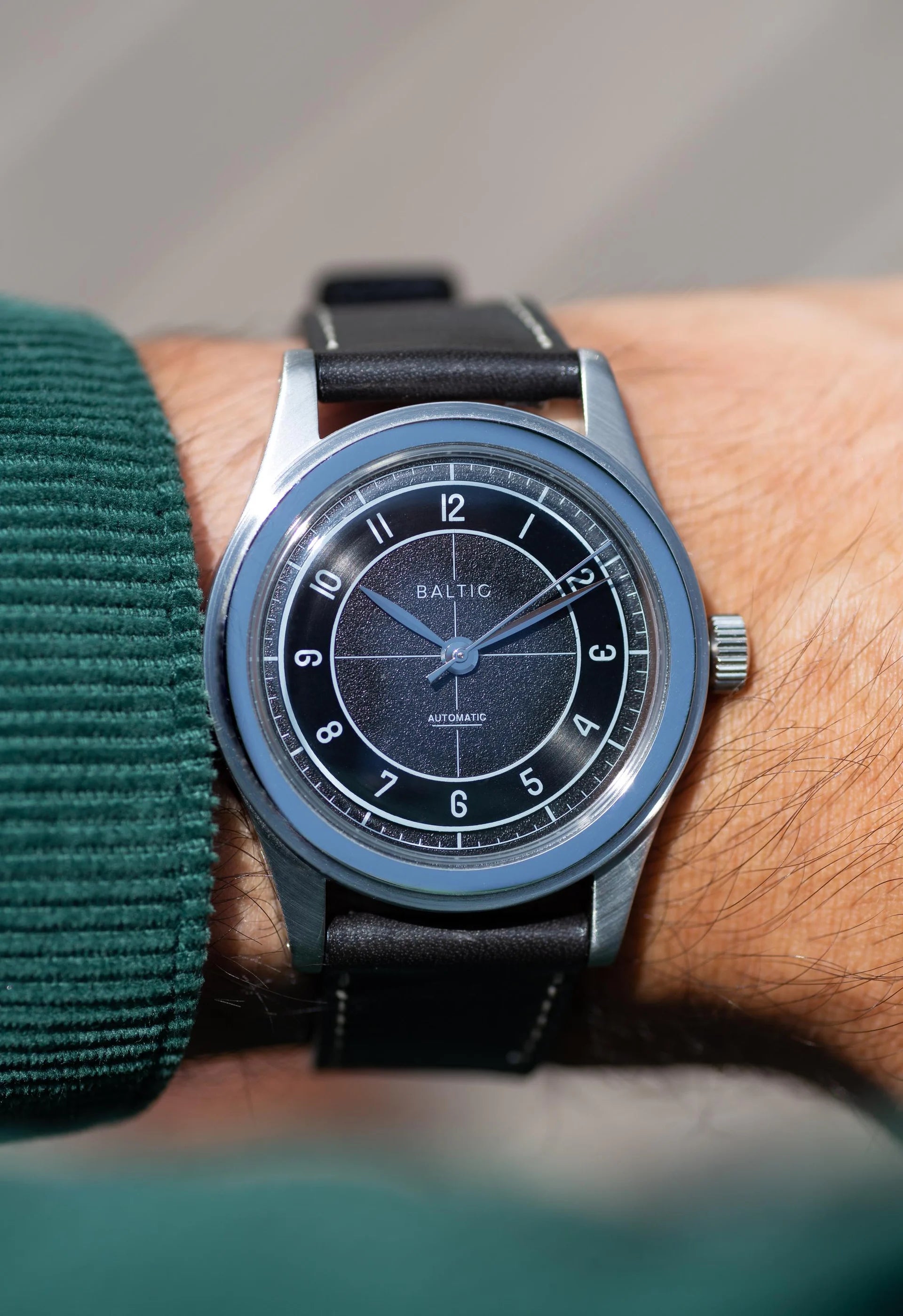 Baltic HMS 002 - Black - Closed Caseback