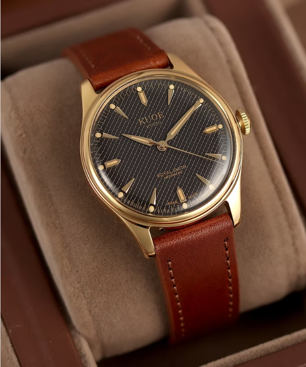 Kuoe ROYAL SMITH 90-006 Gold Case Black Dial