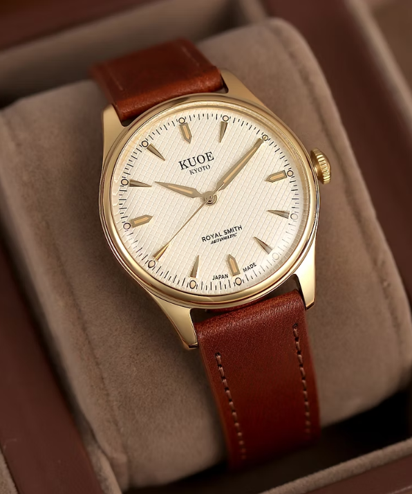 Kuoe ROYAL SMITH 90-006 Gold Case Ivory Dial