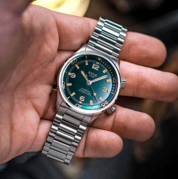 Kuoe SOMBRERO 90-011, Green Linen Textured Dial, 20 BAR Water Resistant
