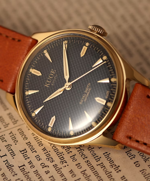 Kuoe ROYAL SMITH 90-006 Gold Case Black Dial