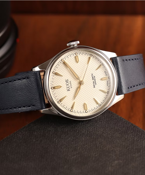 Kuoe ROYAL SMITH 90-006 Silver Case Ivory Dial